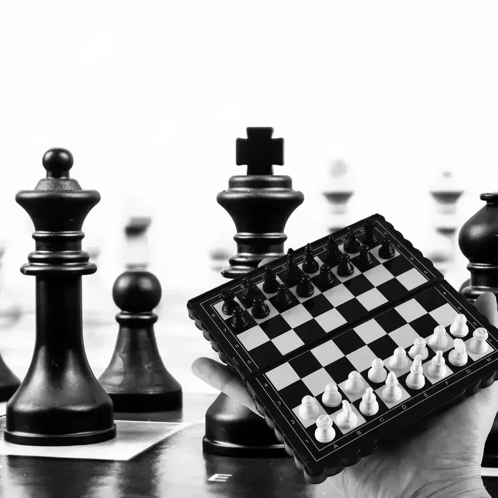 1Pc Mini Magnetic  Chess Set   - огляд і ціна Kids Outdoor Games